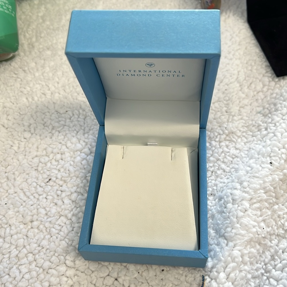 box only - Picture 2 of 3